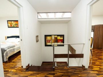 Casa en Venta (Recién Remodelada) en La Exclusiva Urbanización La Alborada - Surco