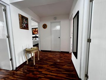 Casa en Venta (Recién Remodelada) en La Exclusiva Urbanización La Alborada - Surco