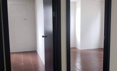 CLEAN TITLE PERPETUAL OWNERSHIP Top High End Condo Modern Minimalist Condo near Hotel Mall Resturants and Airport Hospital School Office  HIGH END BU