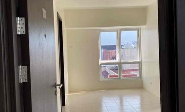 🔥‼️JUNE PROMO‼️ 🔥RUSH SALE‼️CLEAN TITLE PERPETUAL OWNERSHIP Top HIGH END Condo Modern Minimialist Condo near MAKATI GREENHILLS ROCKWELL Hotel Mall Resturants and Airport Hospital School Office