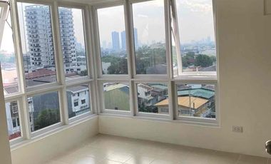 🔥‼️JUNE PROMO‼️ 🔥RUSH SALE‼️CLEAN TITLE PERPETUAL OWNERSHIP Top HIGH END Condo Modern Minimialist Condo near MAKATI GREENHILLS ROCKWELL Hotel Mall Resturants and Airport Hospital School Office