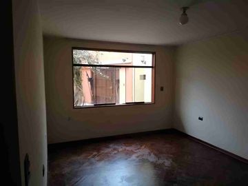 SE VENDE CASA