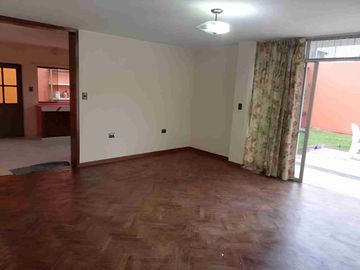 SE VENDE CASA
