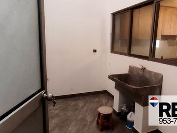 SE VENDE CASA EN SAN JUAN DE MIRAFLORES