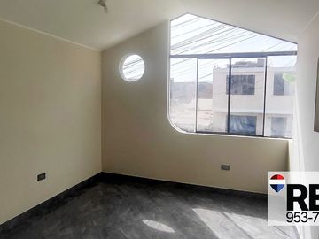 SE VENDE CASA EN SAN JUAN DE MIRAFLORES