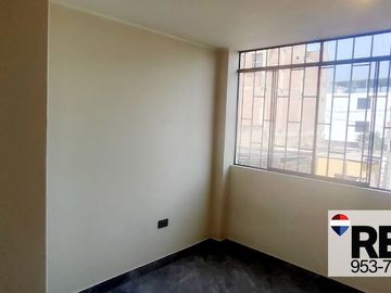 SE VENDE CASA EN SAN JUAN DE MIRAFLORES
