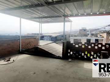 SE VENDE CASA EN SAN JUAN DE MIRAFLORES