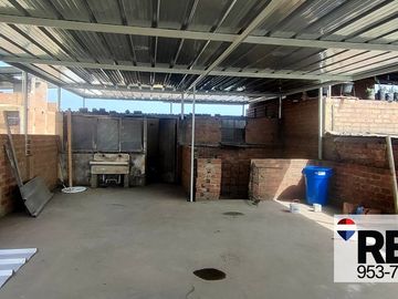 SE VENDE CASA EN SAN JUAN DE MIRAFLORES
