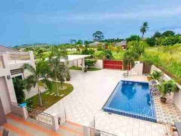 Pool Villa Bangsare | 4 Bedrooms | 4 Bathrooms