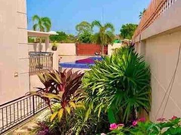 Pool Villa Bangsare | 4 Bedrooms | 4 Bathrooms