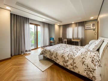 Loyola Grand Villas 6-Bedroom 6BR House for Sale in Marikina City