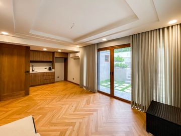 Loyola Grand Villas 6-Bedroom 6BR House for Sale in Marikina City