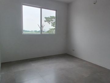 CASA EN VENTA DE ESTRENO EN PORTÓN DEL RÍO