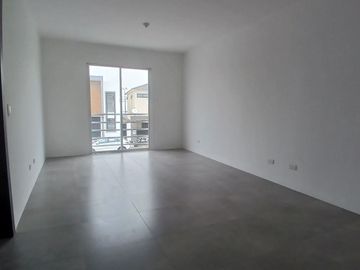 CASA EN VENTA DE ESTRENO EN PORTÓN DEL RÍO