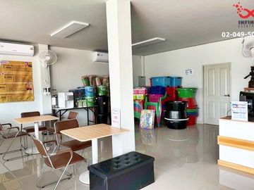 ขายที่ดินติดถนนมาลัยแมน พร้อมโฮมออฟฟิศ 2 ชั้น เนื้อที่ 191 ตารางวา กำแพงแสน นครปฐม