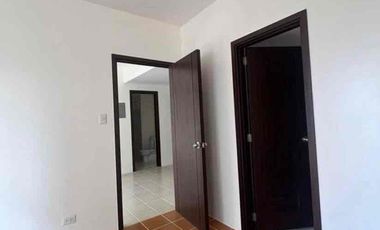 ‼️PROMO‼️PROMO‼️CLEAN TITLE PERPETUAL OWNERSHIP Top HIGH END Condo Modern Minimialist Condo near MAKATI BGC ROCKWELL AIRPORT  Hotel Mall Resturants and Airport Hospital School Office
