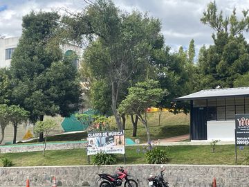 EN PONCEANO ALTO SE VENDE CASA RENTERA