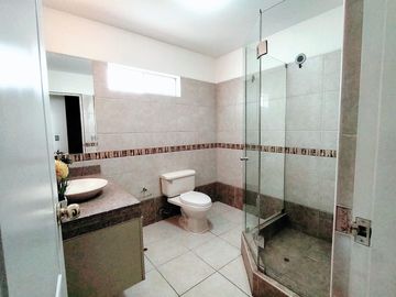 Venta De Departamento Tríplex En Chacarilla – San Borja | 3 Dormitorios | Terraza BBQ | 2 Estacionamientos