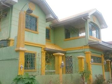 House and lot with multiple improvements for sale in Jardin Leonila Subdivision Barangay Maahas Los Baños Laguna
