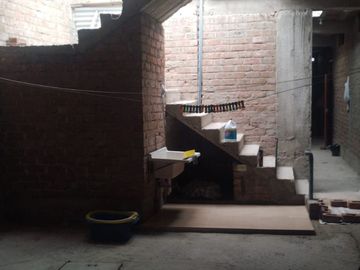 OCASION: CASA DE 1 PISO CON PROYECCION