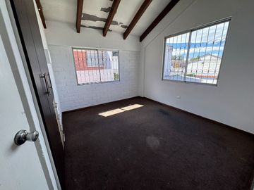 Casa en Venta Sector California Alta La Kennedy
