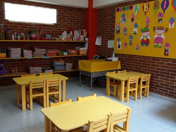 VENTA CASA CON USO DE SUELO  PARA ESCUELA, CON PROBABILIDAD PARA H3B/C
