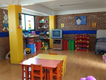 VENTA CASA CON USO DE SUELO  PARA ESCUELA, CON PROBABILIDAD PARA H3B/C
