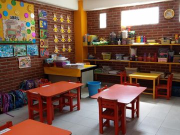 VENTA CASA CON USO DE SUELO  PARA ESCUELA, CON PROBABILIDAD PARA H3B/C