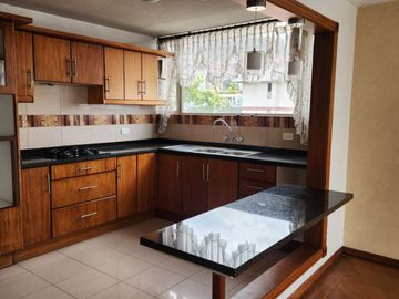 VENDO DEPARTAMENTO DE 3 DORMITORIOS, SECTOR GRANDA CENTENO