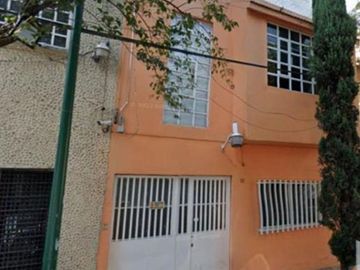 Oportunidad Bonita en Casa en Misantla 35, Col. Roma Sur, Alcaldía Cuauhtémoc, recuperación bancaria.