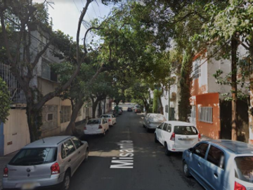 Oportunidad Bonita en Casa en Misantla 35, Col. Roma Sur, Alcaldía Cuauhtémoc, recuperación bancaria.