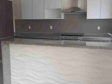 CASA DE 3 NIVELES CON TERRAZA EN CALIMAYA