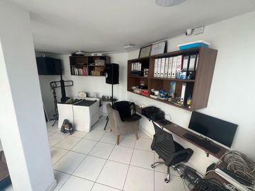 OPORTUNIDAD MUY CENTRICO CERCA A TODO