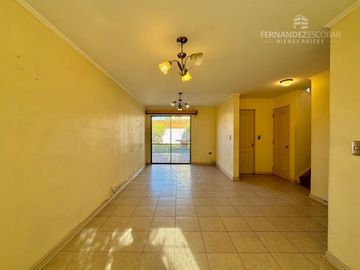 SAN FELIPE - VENDE CASA DOS PISOS 3D 3B EN CONDOMINIO