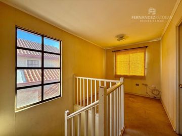 SAN FELIPE - VENDE CASA DOS PISOS 3D 3B EN CONDOMINIO