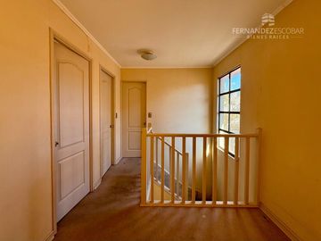 SAN FELIPE - VENDE CASA DOS PISOS 3D 3B EN CONDOMINIO