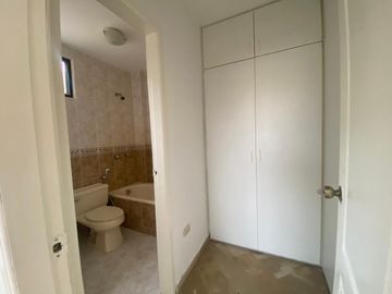 CASA EN VENTA URB. VÍA AL SOL