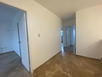 CASA EN VENTA URB. VÍA AL SOL