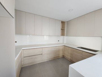En Venta Casa en Condominio, Challuabamba Cuenca