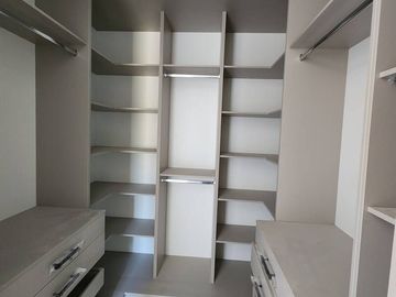 En Venta Casa en Condominio, Challuabamba Cuenca