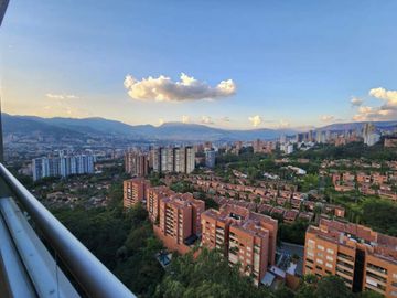 SE VENDE APARTAMENTO  ENVIGADO, LOMA DEL ESMERALDAL