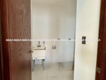 Casa en Venta  a Estrenar fracc. Altozano$ 6,650,000.