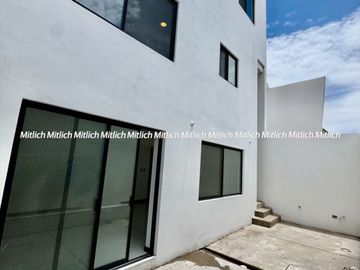 Casa en Venta  a Estrenar fracc. Altozano$ 6,650,000.