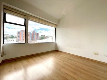 CASA REMODELADA  EN VENTA 171  M2 -  CONJUNTO SEGURO -  ELOY ALFARO