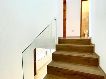 CASA REMODELADA  EN VENTA 171  M2 -  CONJUNTO SEGURO -  ELOY ALFARO