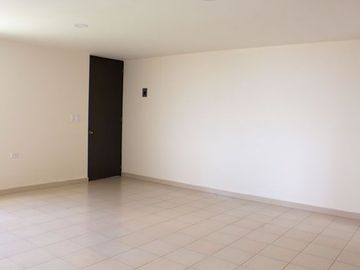 Hermoso departamento de 2 recámaras en Col. Lomas de Castillotla a 4 cuadras de la estación RUTA