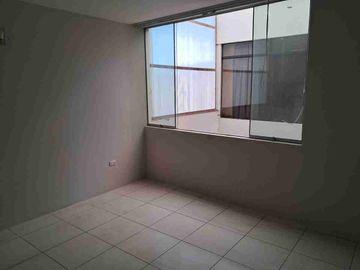Coop. Gloria 4, Se Vende Casa de 3 Pisos, Residencial Privada.