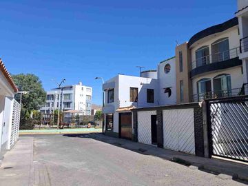 Coop. Gloria 4, Se Vende Casa de 3 Pisos, Residencial Privada.