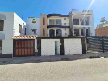 Coop. Gloria 4, Se Vende Casa de 3 Pisos, Residencial Privada.