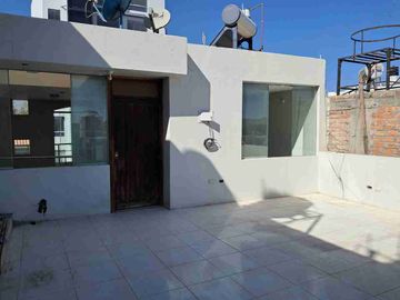 Coop. Gloria 4, Se Vende Casa de 3 Pisos, Residencial Privada.